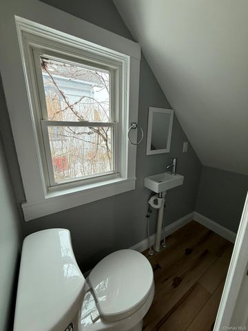 7 Mulberry Street, Middletown, NY 10940