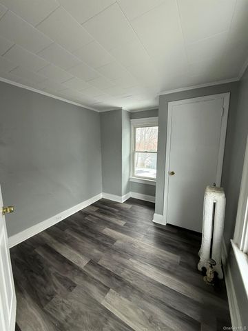 7 Mulberry Street, Middletown, NY 10940