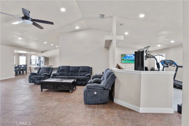 12210 Larch Street, Oak Hills, CA 92344