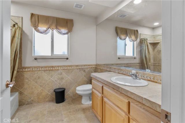 12210 Larch Street, Oak Hills, CA 92344