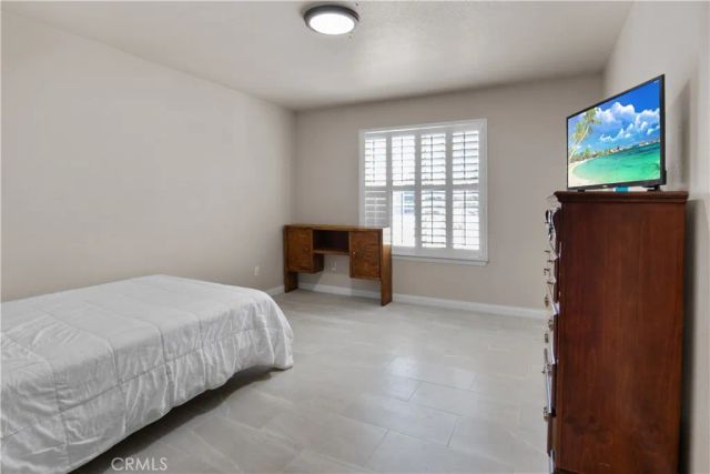 12210 Larch Street, Oak Hills, CA 92344