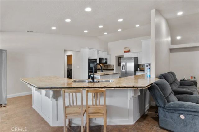 12210 Larch Street, Oak Hills, CA 92344