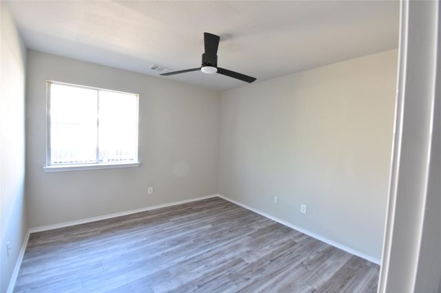 1004 Grey Castle DR, Pflugerville, TX 78660