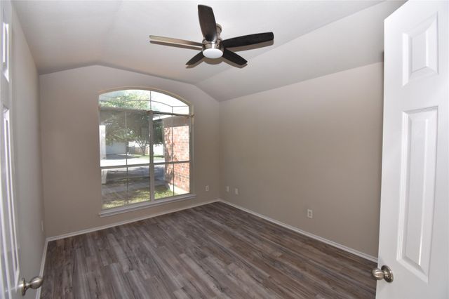 1004 Grey Castle DR, Pflugerville, TX 78660