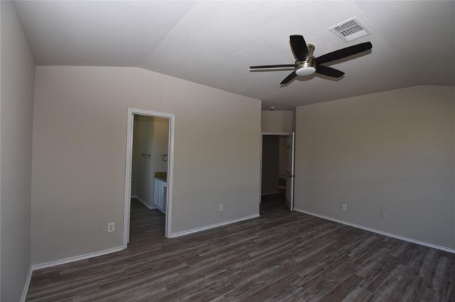 1004 Grey Castle DR, Pflugerville, TX 78660