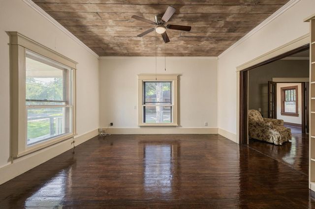 701 E Main Street, Whitesboro, TX 76273
