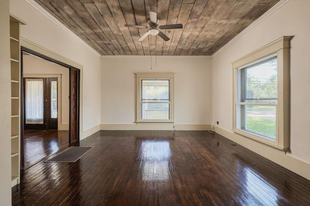 701 E Main Street, Whitesboro, TX 76273