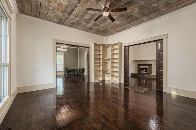 701 E Main Street, Whitesboro, TX 76273