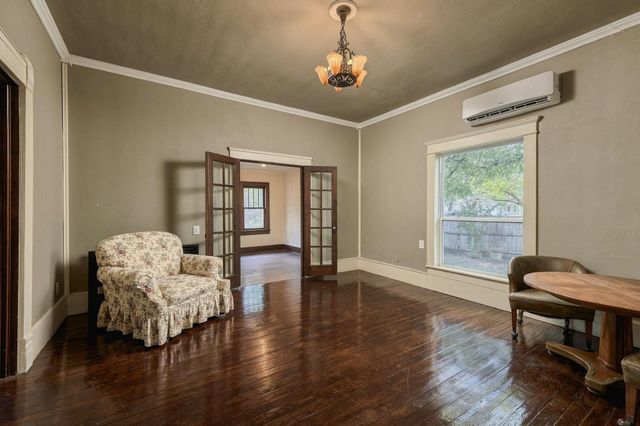 701 E Main Street, Whitesboro, TX 76273