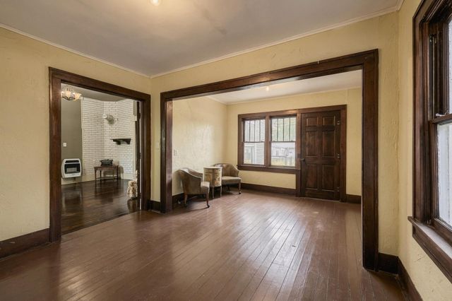 701 E Main Street, Whitesboro, TX 76273