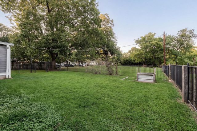 701 E Main Street, Whitesboro, TX 76273