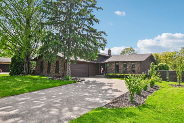 9618 Walnut Drive, Munster, IN 46321