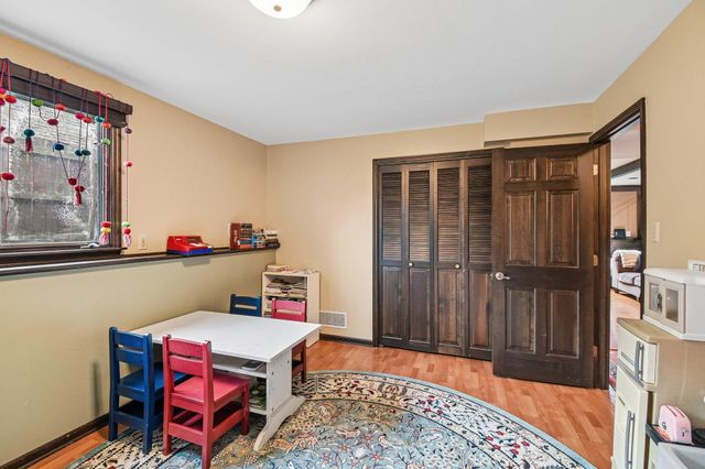 9618 Walnut Drive, Munster, IN 46321