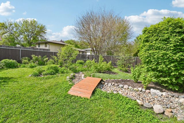 9618 Walnut Drive, Munster, IN 46321