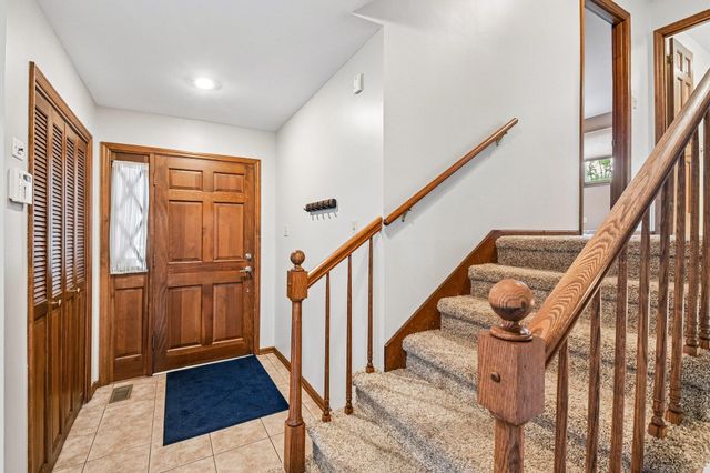 9618 Walnut Drive, Munster, IN 46321