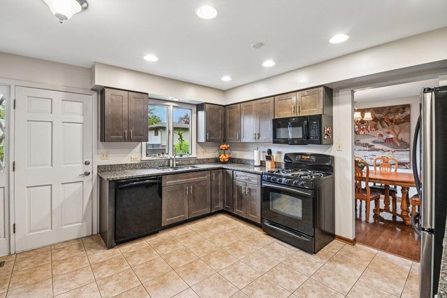 9618 Walnut Drive, Munster, IN 46321