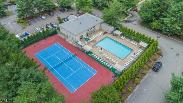 8616 Brittany Dr, Wayne Twp., NJ 07470