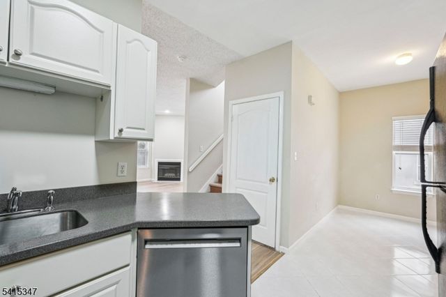 8616 Brittany Dr, Wayne Twp., NJ 07470