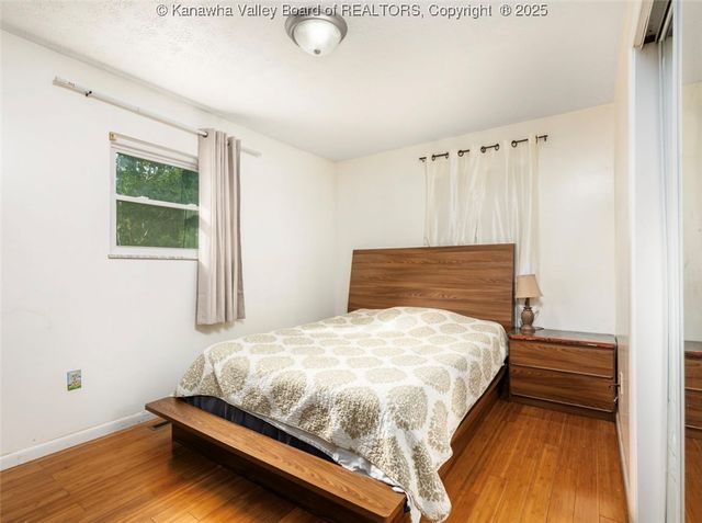 105 Lincoln Heights, Alum Creek, WV 25003