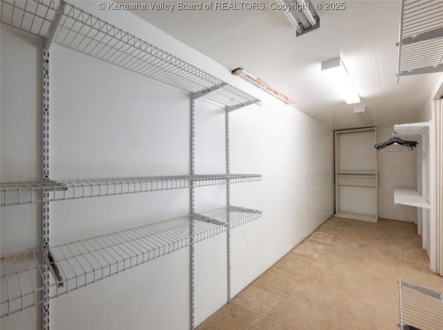 105 Lincoln Heights, Alum Creek, WV 25003