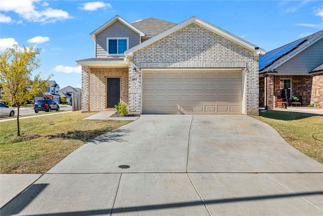 401 Thompson Place, Everman, TX 76140