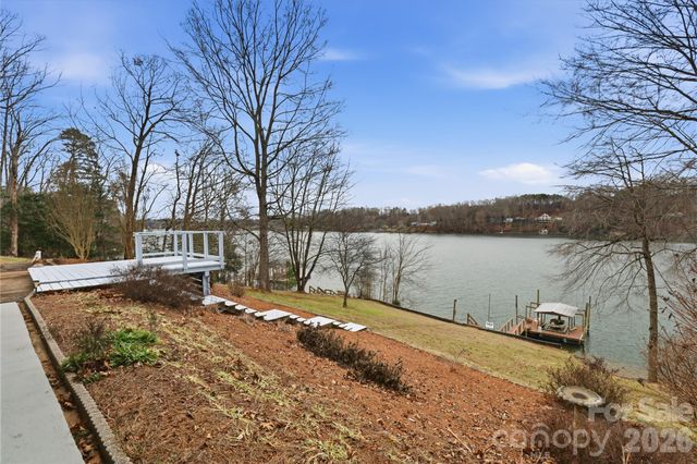 105 Mountain Aire Drive, Stony Point, NC 28678