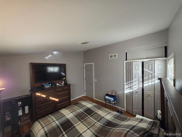 9085 Melrose Street, Livonia, MI 48150