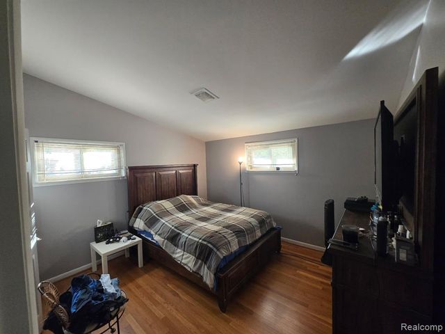 9085 Melrose Street, Livonia, MI 48150