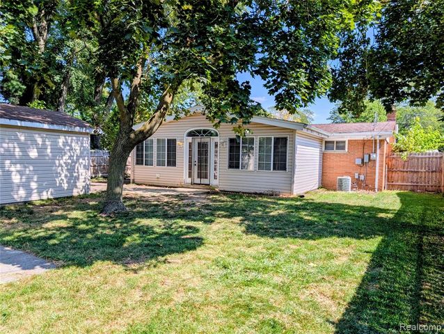 9085 Melrose Street, Livonia, MI 48150