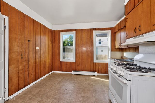1063 Cutler Street, Schenectady, NY 12303