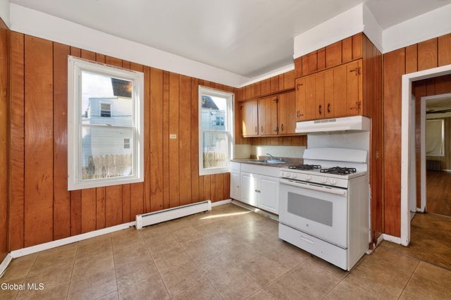 1063 Cutler Street, Schenectady, NY 12303