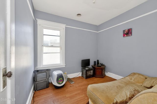 1063 Cutler Street, Schenectady, NY 12303