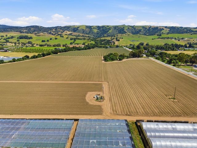 3115 B Leavesley Road, Gilroy, CA 95020