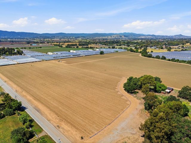 3115 B Leavesley Road, Gilroy, CA 95020