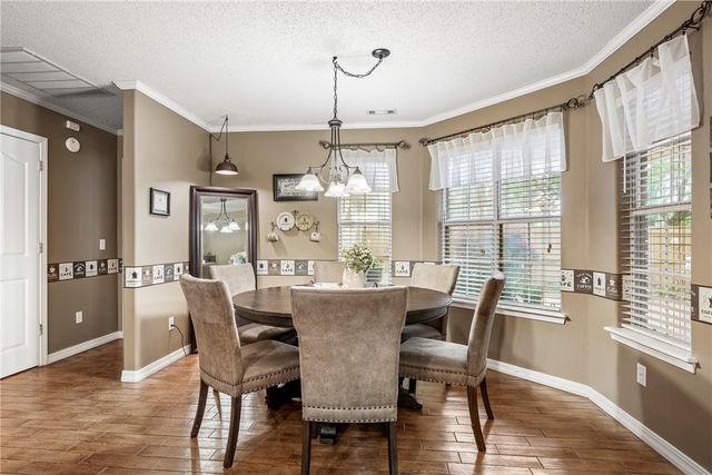 909 E Apple Blossom Avenue, Springdale, AR 72764