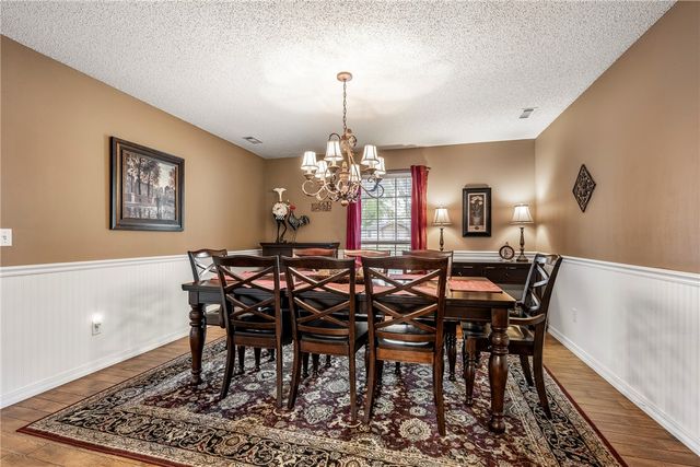 909 E Apple Blossom Avenue, Springdale, AR 72764