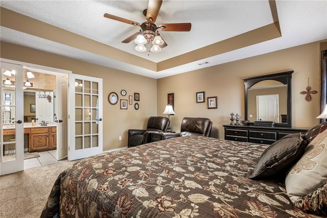 909 E Apple Blossom Avenue, Springdale, AR 72764