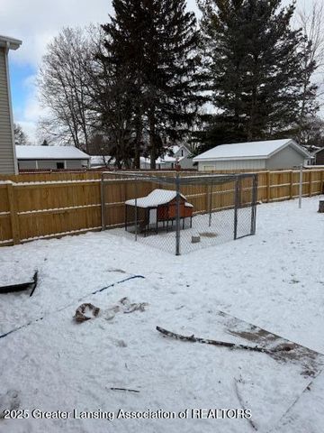 915 Tisdale Avenue, Lansing, MI 48910