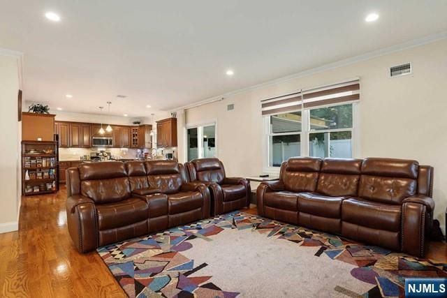 157 Woodridge Street, Wood Ridge, NJ 07075