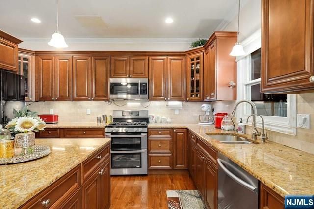 157 Woodridge Street, Wood Ridge, NJ 07075