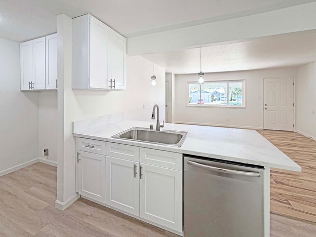 7827 Glen Tree Dr, Citrus Heights, CA 95610