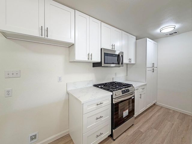 7827 Glen Tree Dr, Citrus Heights, CA 95610