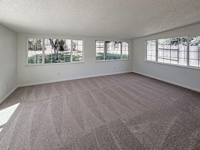 7827 Glen Tree Dr, Citrus Heights, CA 95610