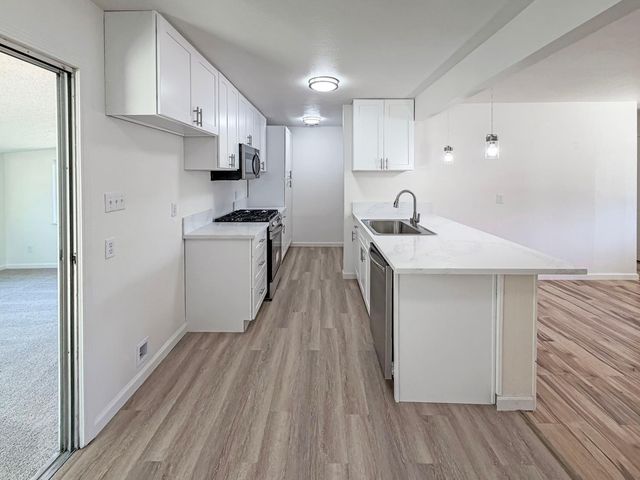 7827 Glen Tree Dr, Citrus Heights, CA 95610