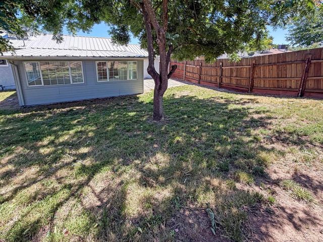 7827 Glen Tree Dr, Citrus Heights, CA 95610
