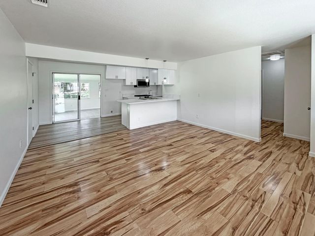 7827 Glen Tree Dr, Citrus Heights, CA 95610
