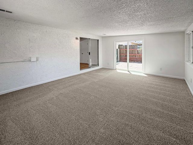 7827 Glen Tree Dr, Citrus Heights, CA 95610