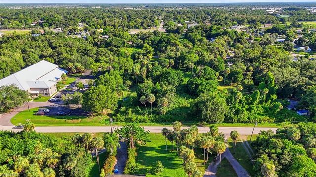 320 Mariana AVE, North Fort Myers, FL 33903