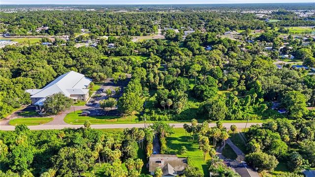 320 Mariana AVE, North Fort Myers, FL 33903
