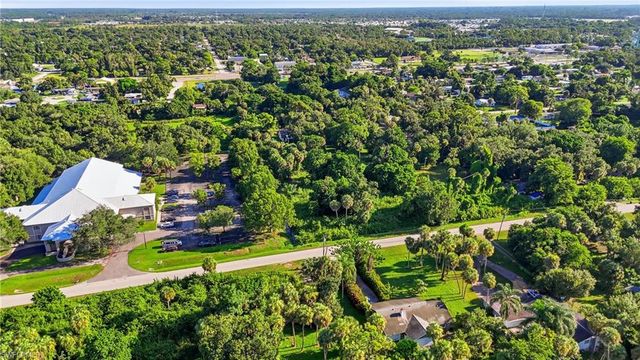 320 Mariana AVE, North Fort Myers, FL 33903